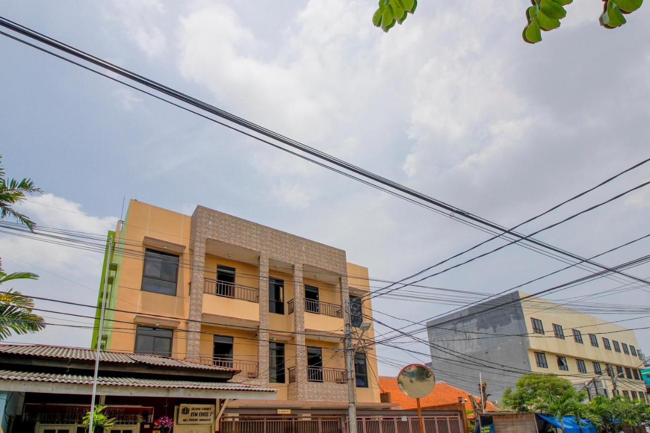 Hotel Reddoorz Near Manggarai Station 2 Yakarta Exterior foto