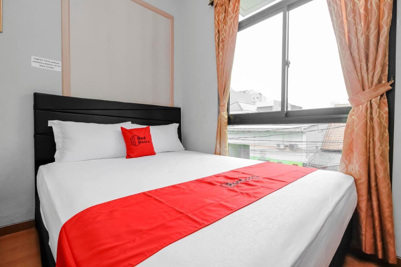 Hotel Reddoorz Near Manggarai Station 2 Yakarta Exterior foto
